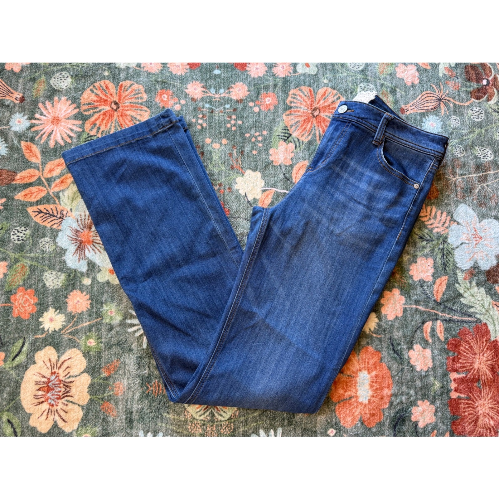 Altar'd State Plain Jane Wash Bootcut Jeans Blue Stretch Size 31/13 Aj21007h18